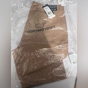Vineyard vines on the go khaki chinos size 34 waist and 30 length